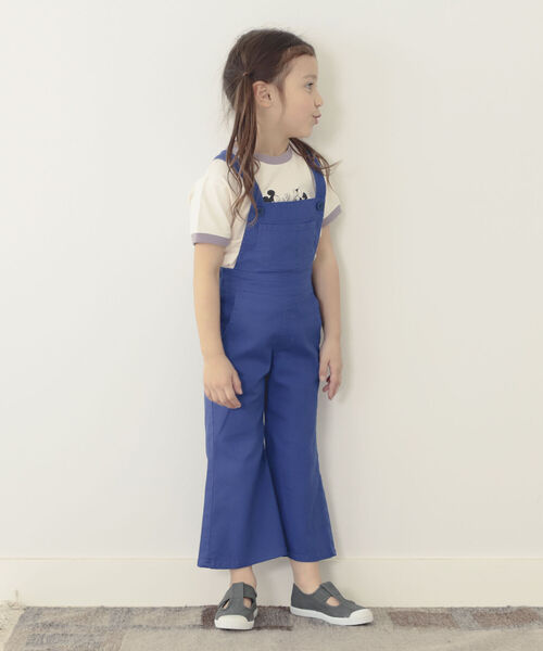 B:MING by BEAMS(ビーミングバイビームス)の「UNIVERSAL OVERALL × B:MING by BEAMS / 別注 サロペット(110~150cm)(サロペット/オーバーオール・キッズ・ベージュ/ブルー・150/110/130/140/120)」の2枚目の写真