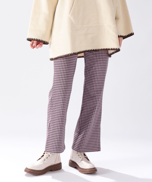 niko and...(ニコアンド)の「セルフカットマルチストレッチスリットパンツ(その他パンツ・レディース・ホワイト/スカイブルー/ブラック/ベージュ/サックスブルー/セージグリーン/ライトイエロー/ベビーピンク/マルーン/チャコール/ラベンダー/エンジ/カーキ/クリーム/グリーン/パープル/ブルー/ブラウン・SMALL/MEDIUM/LARGE)」の15枚目の写真