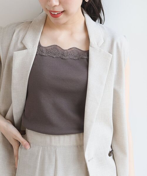 rps（アールピーエス）の「ふちどりレーススクエアーネックタンクトップ（タンクトップ・レディース・ブラック/オフホワイト/ピンク/グレイッシュベージュ/ブラウン/ミント/サックスブルー・M/L）」の3枚目の写真