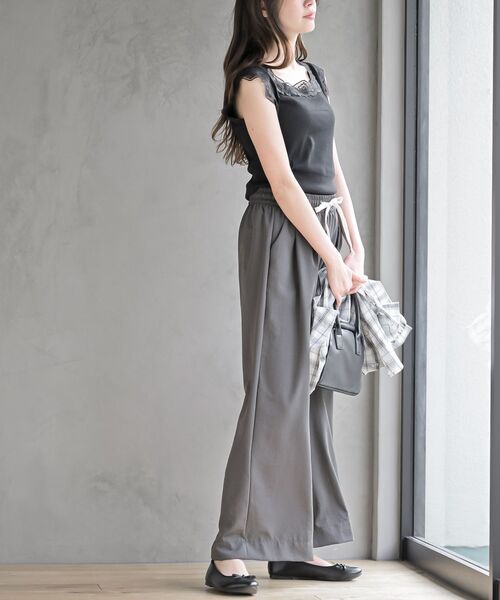 rps（アールピーエス）の「ふちどりレーススクエアーネックタンクトップ（タンクトップ・レディース・ブラック/オフホワイト/ピンク/グレイッシュベージュ/ブラウン/ミント/サックスブルー・M/L）」の21枚目の写真