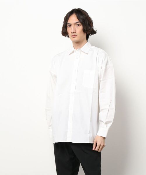 VIBGYOR（ヴィブジョー）の「VIBGYOR Select/ブロードビックレギュラーシャツ（シャツ/ブラウス・メンズ・ホワイト/ブラック/サックスブルー/グリーン/グレイッシュベージュ/ホワイト系その他/ブルー系その他/パープル系その他/イエロー系その他・MEDIUM/LARGE/X-LARGE）」の2枚目の写真