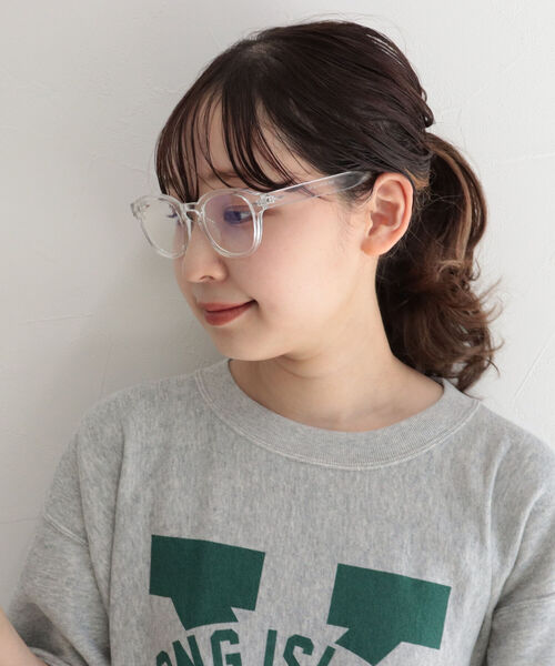 fredy emue(フレディエミュ)の「ブルーライトカットクリアフレームめがね(メガネ・レディース・チャコールグレー/シルバー・FREE)」の6枚目の写真