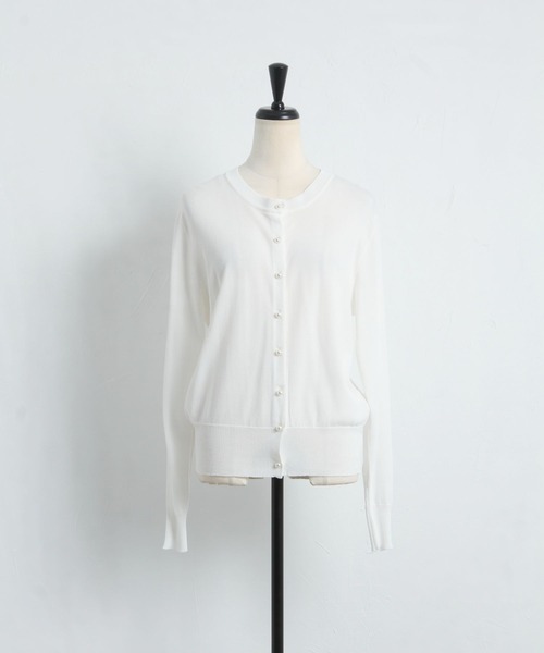 tocco closet(トッコ クローゼット)の「パール釦ラウンドネックシンプルカーディガン(カーディガン/ボレロ・レディース・ブラック/オフホワイト/ピンク系その他・M)」の15枚目の写真