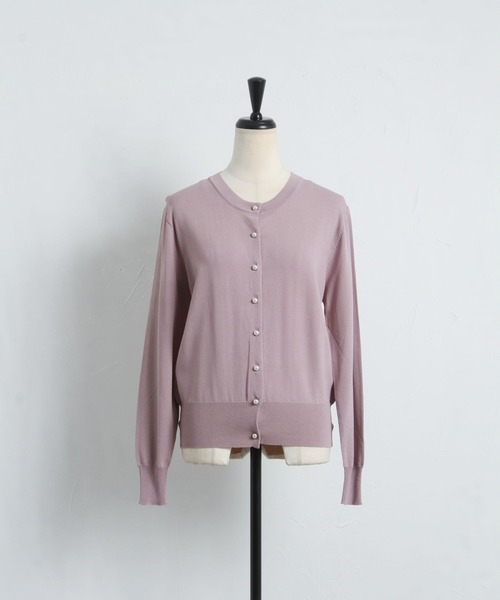 tocco closet(トッコ クローゼット)の「パール釦ラウンドネックシンプルカーディガン(カーディガン/ボレロ・レディース・ブラック/オフホワイト/ピンク系その他・M)」の5枚目の写真