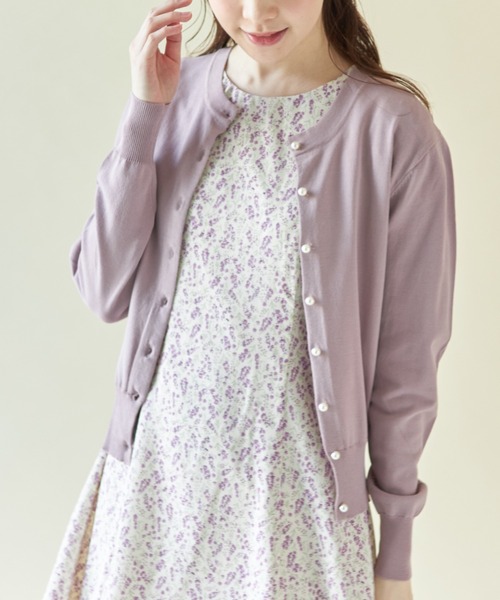 tocco closet(トッコ クローゼット)の「パール釦ラウンドネックシンプルカーディガン(カーディガン/ボレロ・レディース・ブラック/オフホワイト/ピンク系その他・M)」の7枚目の写真