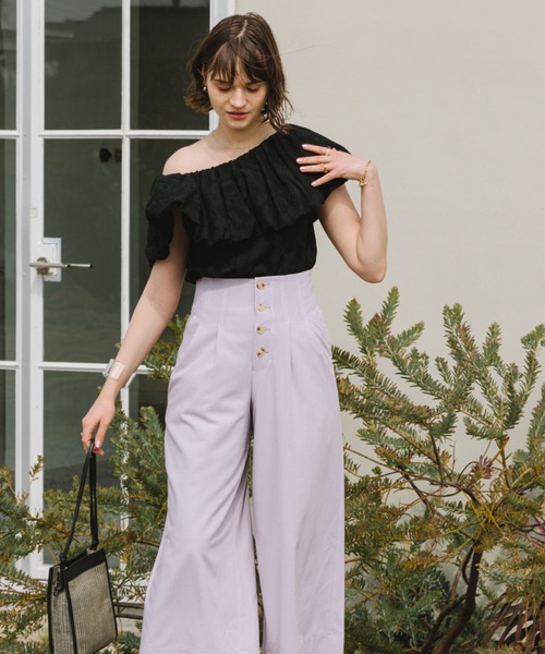 Cheek（チーク）の「バルーンオフショルブラウス（シャツ/ブラウス・レディース・ブラック/オフホワイト/ピンク・MEDIUM）」の5枚目の写真