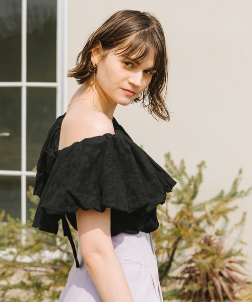 Cheek（チーク）の「バルーンオフショルブラウス（シャツ/ブラウス・レディース・ブラック/オフホワイト/ピンク・MEDIUM）」の11枚目の写真