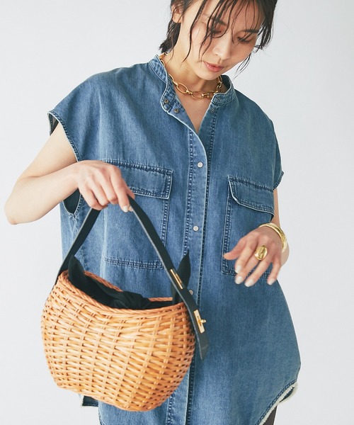 VIOLAd'ORO(ヴィオラドーロ)の「VIOLAd'ORO/ヴィオラドーロ ポイントハンドルラタンバッグ(かごバッグ・レディース・キャメル・FREE)」の4枚目の写真