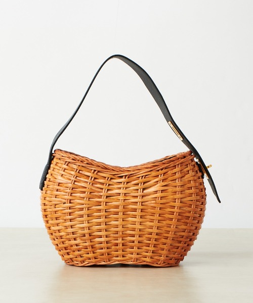 VIOLAd'ORO(ヴィオラドーロ)の「VIOLAd'ORO/ヴィオラドーロ ポイントハンドルラタンバッグ(かごバッグ・レディース・キャメル・FREE)」の9枚目の写真