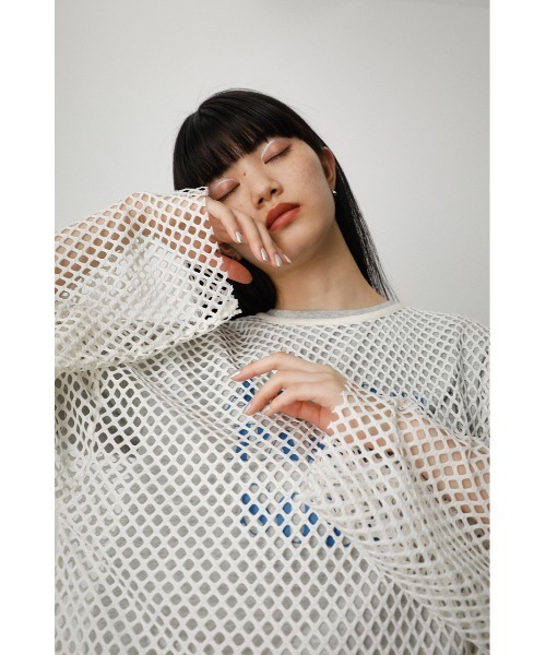 AZUL by moussy(アズールバイマウジー)の「2WAY MESH PULLOVER/2WAYメッシュプルオーバー(Tシャツ/カットソー・レディース・オフホワイト/イエロー系その他/ブラック・FREE)」の4枚目の写真