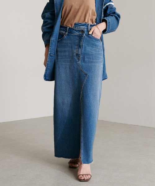 COLLAGE GALLARDAGALANTE(コラージュガリャルダガランテ)の「スランティングスカート/Q.anos/キュアノス(デニムスカート・レディース・ブルー・1/0)」の5枚目の写真