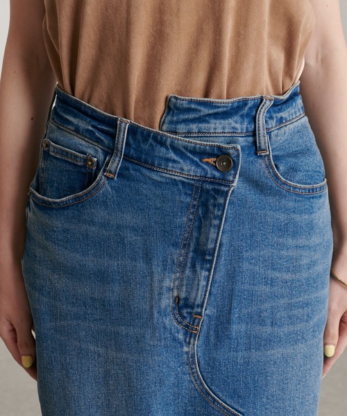 COLLAGE GALLARDAGALANTE(コラージュガリャルダガランテ)の「スランティングスカート/Q.anos/キュアノス(デニムスカート・レディース・ブルー・1/0)」の7枚目の写真