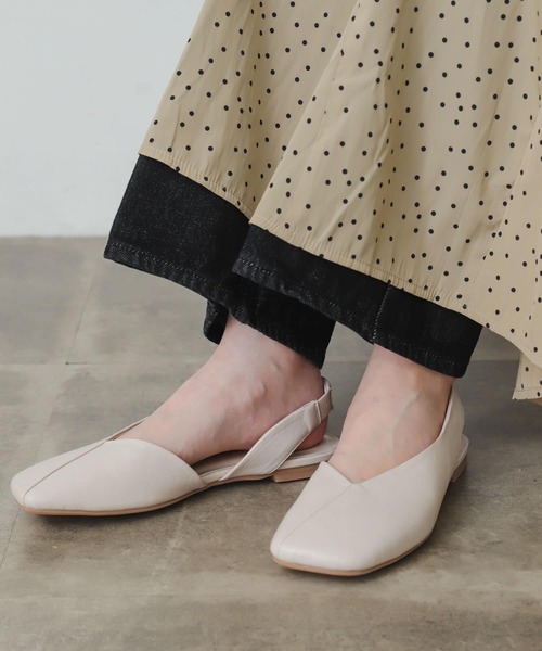 SENSE OF PLACE by URBAN RESEARCH（センスオブプレイスバイアーバンリサーチ）の「バックスリングフラットシューズ（その他シューズ・レディース・ブラウン/グリーン/アイボリー/ブラック・LARGE/SMALL/MEDIUM）」の2枚目の写真