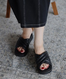 クロスストラップクッションサンダル