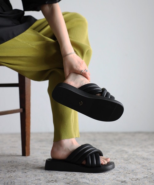 Bonjour Sagan(ボンジュールサガン)の「クロスストラップクッションサンダル(サンダル・レディース・ブラック・S/M/L)」の18枚目の写真