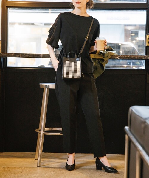 OPAQUE.CLIP（オペークドットクリップ）の「◆ペタルスリーブカットソー【シルキースーピマ/WEB限定サイズ】（Tシャツ/カットソー・レディース・ライトグレー/ブラック/ホワイト系/ブルー・40/38/36/42）」の11枚目の写真