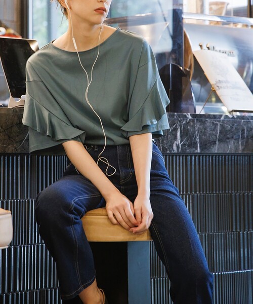 OPAQUE.CLIP（オペークドットクリップ）の「◆ペタルスリーブカットソー【シルキースーピマ/WEB限定サイズ】（Tシャツ/カットソー・レディース・ライトグレー/ブラック/ホワイト系/ブルー・40/38/36/42）」の9枚目の写真