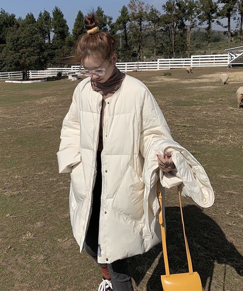 Chaco closet（チャコ クローゼット）の「2way中綿ストール付きビックシルエットパフィコート（ダウンジャケット/コート・レディース・ブルー/カーキ/ホワイト/ブラック/ベージュ・FREE）」の2枚目の写真