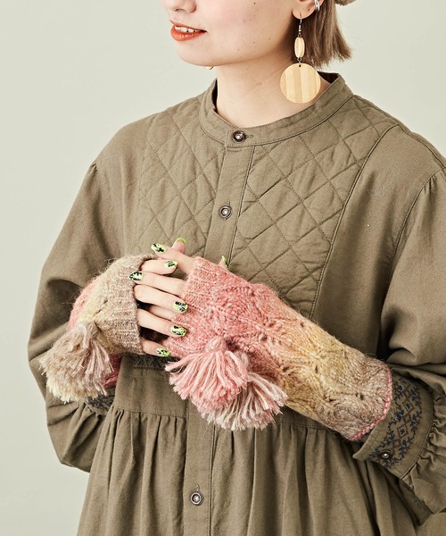 CUBE SUGAR（キューブシュガー）の「グラデーションニットハンドウォーマー（ネックウォーマー/スヌード・レディース・オレンジ系その他/パープル系その他/ブルー系その他・M）」の3枚目の写真