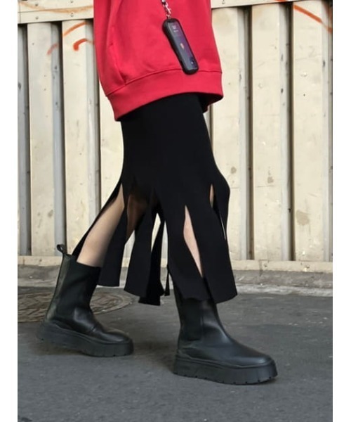 SLY（スライ）の「TUCK S/L LOGO SW タック ロゴ スウェット トレーナー（スウェット・レディース・杢グレー/ブラック/レッド・FREE）」の4枚目の写真