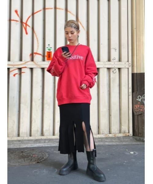 SLY（スライ）の「TUCK S/L LOGO SW タック ロゴ スウェット トレーナー（スウェット・レディース・杢グレー/ブラック/レッド・FREE）」の6枚目の写真