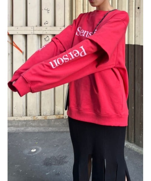 SLY（スライ）の「TUCK S/L LOGO SW タック ロゴ スウェット トレーナー（スウェット・レディース・杢グレー/ブラック/レッド・FREE）」の8枚目の写真