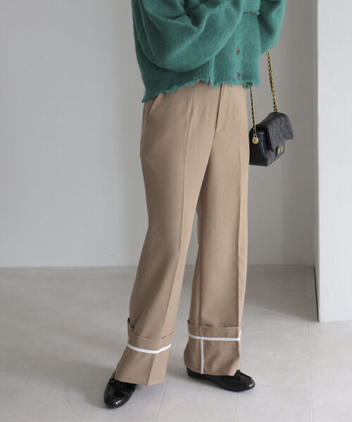 fredy emue（フレディエミュ）の「ロールアップフレアーワイドパンツ（スラックス・レディース・チャコールグレー/ベージュ・38/36）」の7枚目の写真