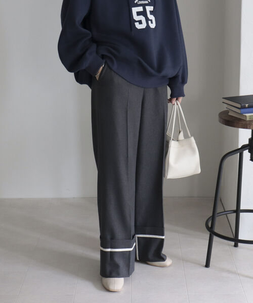 fredy emue（フレディエミュ）の「ロールアップフレアーワイドパンツ（スラックス・レディース・チャコールグレー/ベージュ・38/36）」の14枚目の写真