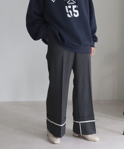 fredy emue（フレディエミュ）の「ロールアップフレアーワイドパンツ（スラックス・レディース・チャコールグレー/ベージュ・38/36）」の16枚目の写真