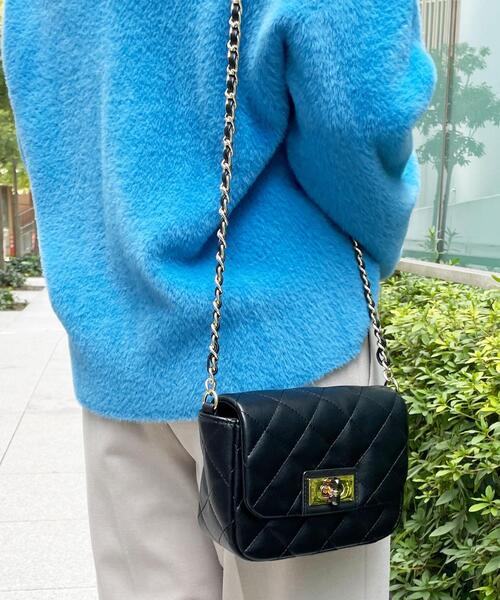 OPAQUE.CLIP（オペークドットクリップ）の「◆キルティングチェーンミニバッグ（ショルダーバッグ・レディース・ブラック/ブラック系/ダークグリーン系・00）」の4枚目の写真