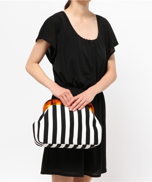 ROSE BUD（ローズバッド）の「(TOP BEAUTY)EVS11410-8140 V/STRIPE BIG CLUTCH 【カタログ掲載】【雑誌掲載】（クラッチバッグ・レディース・ホワイト/ナチュラル・ONE SIZE）」の4枚目の写真