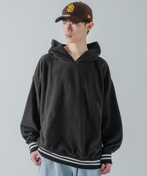 improves（インプローブス）の「ラインリブ フリース プルオーバーパーカー（パーカー・メンズ・グレイッシュベージュ/ベージュ/ダークグリーン/ネイビー/チャコール/ブラック・MEDIUM/LARGE/X-LARGE）」の10枚目の写真