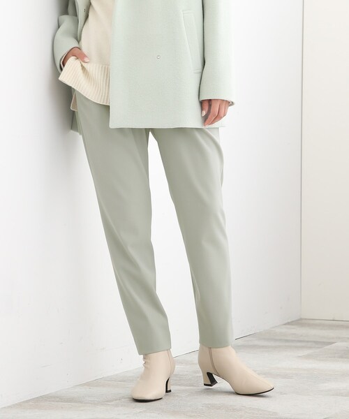 INDIVI（インディヴィ）の「◆【パンツ人気1位！/褒められパンツ/洗える/ウエストゴム】タックテーパードパンツ（その他パンツ・レディース・ブラウン系/ライトグレー/ライトブルー/ブラック/チャコールグレー・03/15 /34/40/42/05/17/19/36/13/38/12）」の4枚目の写真