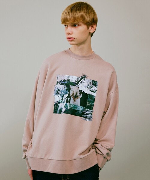 tk.TAKEO KIKUCHI(ティーケータケオキクチ)の「◆アブストラクトペインティングスウェット(スウェット・メンズ・ライトグレー系6/ブラック/ベージュ・01/03/02)」の1枚目の写真