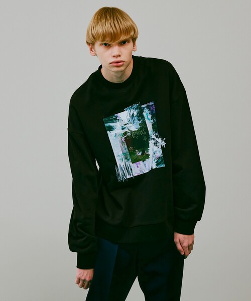 tk.TAKEO KIKUCHI(ティーケータケオキクチ)の「◆アブストラクトペインティングスウェット(スウェット・メンズ・ライトグレー系6/ブラック/ベージュ・01/03/02)」の2枚目の写真