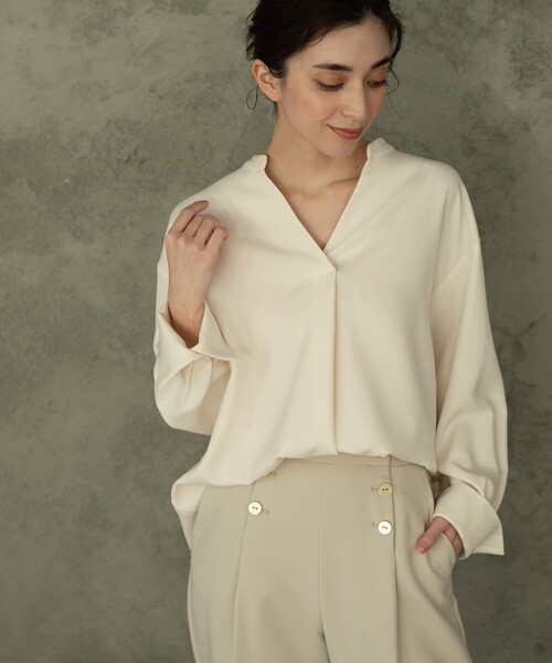 OPAQUE.CLIP（オペークドットクリップ）の「◆ウール調ツイル スキッパーブラウス（シャツ/ブラウス・レディース・アイボリー/ナチュラル/グレー系その他・42/38/40）」の11枚目の写真