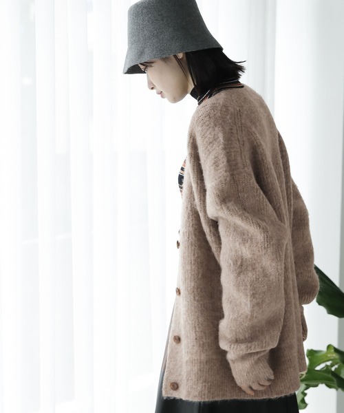 LAKOLE（ラコレ）の「5GシャギーVネックカーディガン / 182746（カーディガン/ボレロ・レディース・パープル/ベージュ/グリーン・SMALL/MEDIUM）」の15枚目の写真