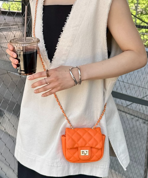 DISCOAT（ディスコート）の「【WEB限定】キルティングミニミニショルダーバッグ（ショルダーバッグ・レディース・ブラック/サックスブルー/ピンク/シルバー/アイボリー/オレンジ・FREE）」の5枚目の写真