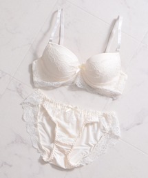 Honeys（ハニーズ）の「レース使いブラセット（ブラ&ショーツ）」