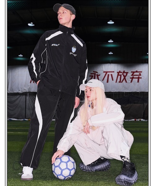 A'GEM/9 × .kom『Harsh and Cruel/ハーシュアンドクルーエル』切り替え