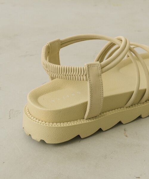 RETRO GIRL（レトロガール）の「ストラップサンダル（サンダル・レディース・ブラック/ベージュ/ナチュラル・MEDIUM/LARGE）」の12枚目の写真