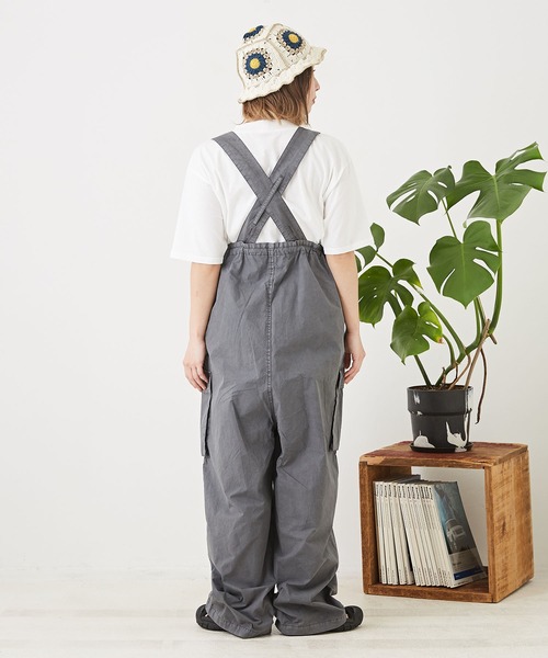 CUBE SUGAR（キューブシュガー）の「WEB限定コットンタイプライターサロペットパンツ（サロペット/オーバーオール・レディース・スミクロ/ベージュ・M）」の20枚目の写真