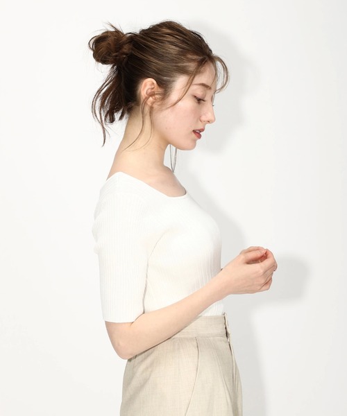MISCH MASCH（ミッシュマッシュ）の「麻タッチスクエアネック半袖ニット（ニット/セーター・レディース・ブラック/グリーン/ホワイト/ベージュ/ピンク/ワイン/モカ/ブルー系・MEDIUM）」の15枚目の写真