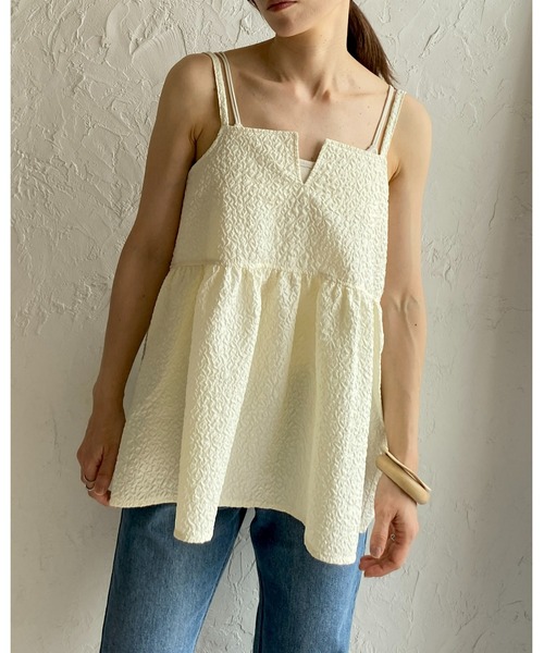 She's Closet（シーズクローゼット）の「ボリュームフレアギャザーふくれジャガードペプラムキャミソールトップス（キャミソール・レディース・グリーン/アイボリー/ブラック/ブラウン/ベージュ・FREE）」の7枚目の写真