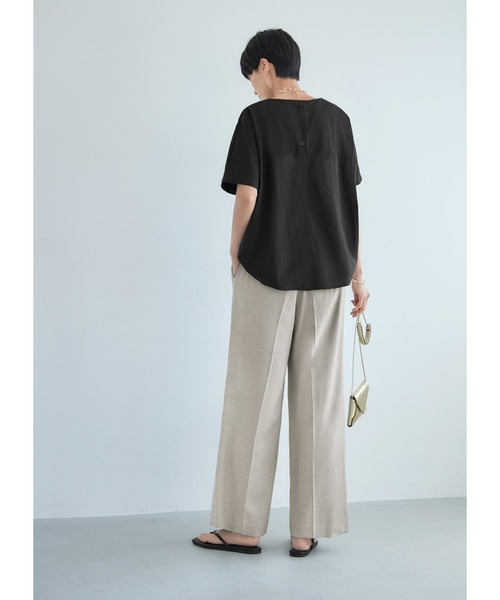 STYLE DELI(スタイルデリ)の「シワ加工ナイロンワイドブラウス(Tシャツ/カットソー・レディース・ブラック/ホワイト/ベージュ・FREE)」の7枚目の写真