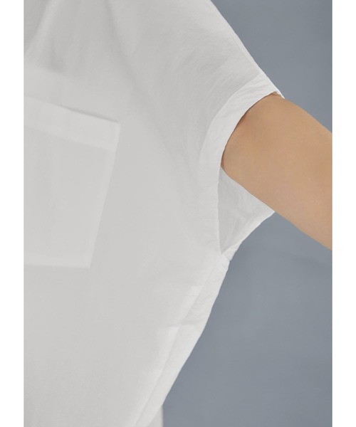 STYLE DELI(スタイルデリ)の「シワ加工ナイロンワイドブラウス(Tシャツ/カットソー・レディース・ブラック/ホワイト/ベージュ・FREE)」の18枚目の写真