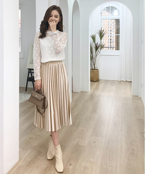 ad thie(アドティエ)の「レース シアー素材 ロングTシャツ(Tシャツ/カットソー・レディース・サックスブルー/モカ/ベージュ/オフホワイト/ブラック・FREE)」の6枚目の写真