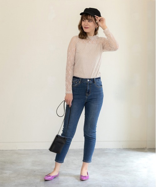 ad thie(アドティエ)の「レース シアー素材 ロングTシャツ(Tシャツ/カットソー・レディース・サックスブルー/モカ/ベージュ/オフホワイト/ブラック・FREE)」の22枚目の写真
