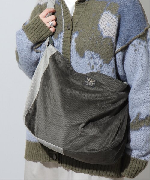 DOUBLE NAME（ダブルネーム）の「コーデュロイBIGショルダーバッグ（ショルダーバッグ・レディース・ブラック/カーキ/ベージュ・FREE）」の16枚目の写真
