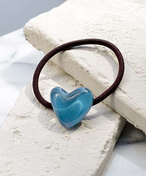 Fun & Daily（ファンアンドデイリー）の「F&D : カラーハートヘアゴム（ヘアゴム・レディース・ベージュ/パープル/アイボリー/イエロー/オレンジ/ブルー・FREE）」の12枚目の写真